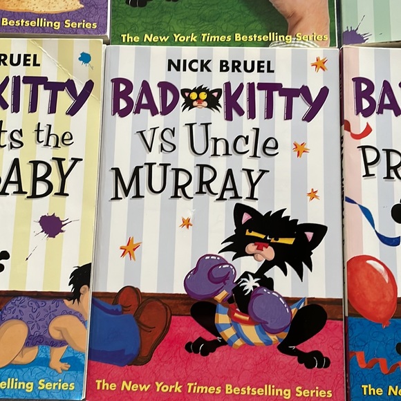 Bad kitty book lot-7 books and 1 journal. First page of journal has some writing - Picture 10 of 11